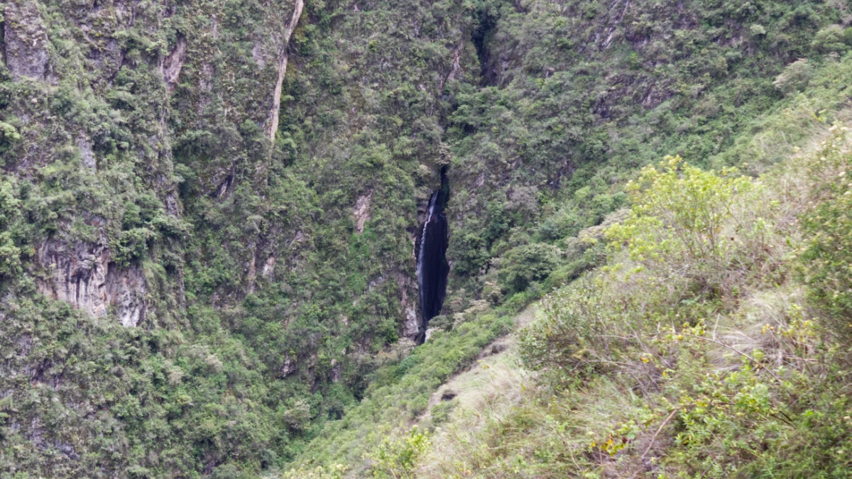 Wasserfall bei Casa Arrayana, Ecuador